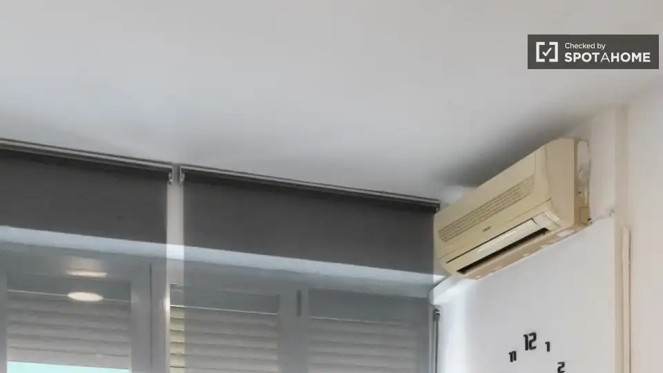 Habitación de Piso para compartir en Madrid con Aire acondicionado, Calefacción y Terraza
