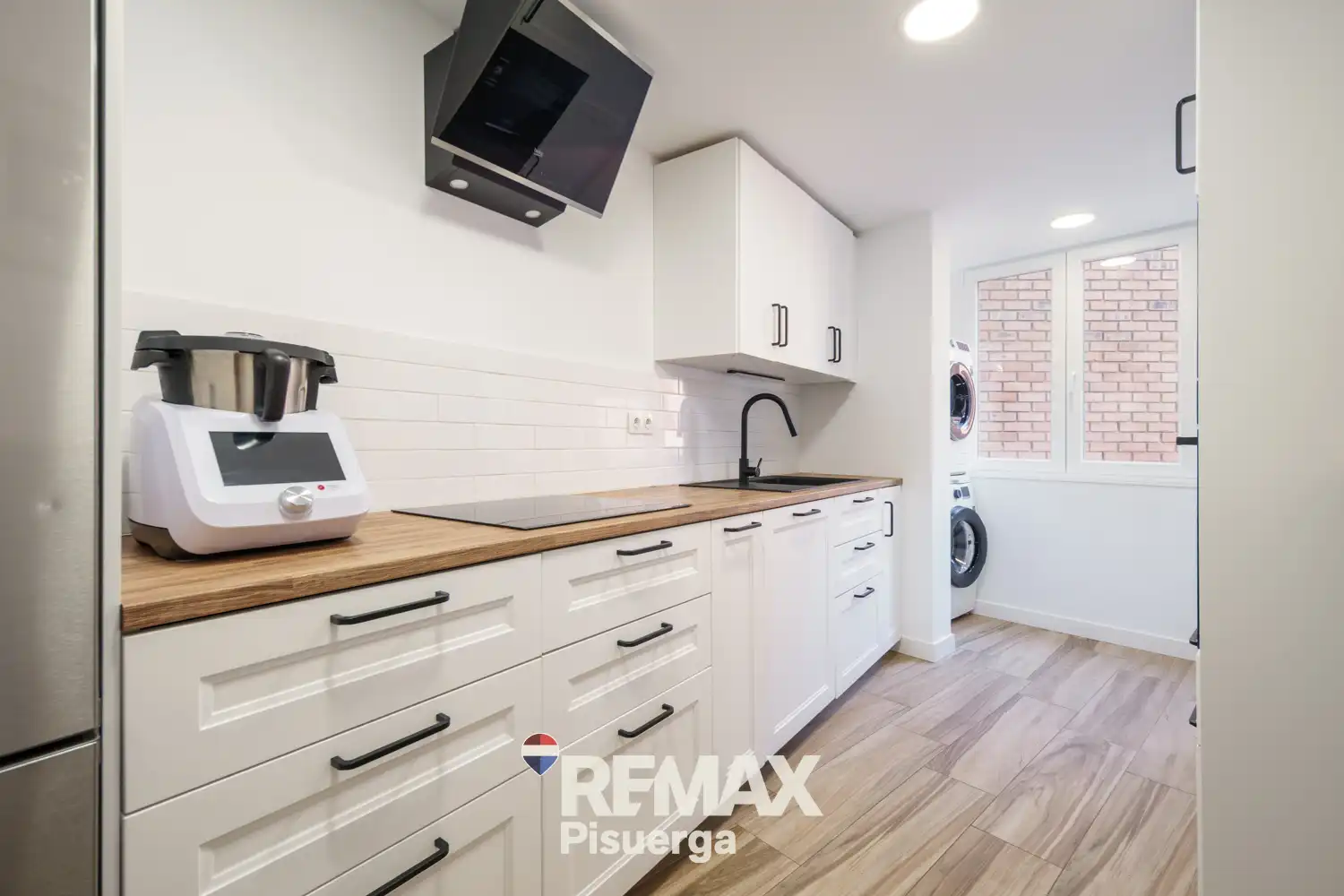 Cocina de Piso en venta en Valladolid con Calefacción, Parquet y Terraza