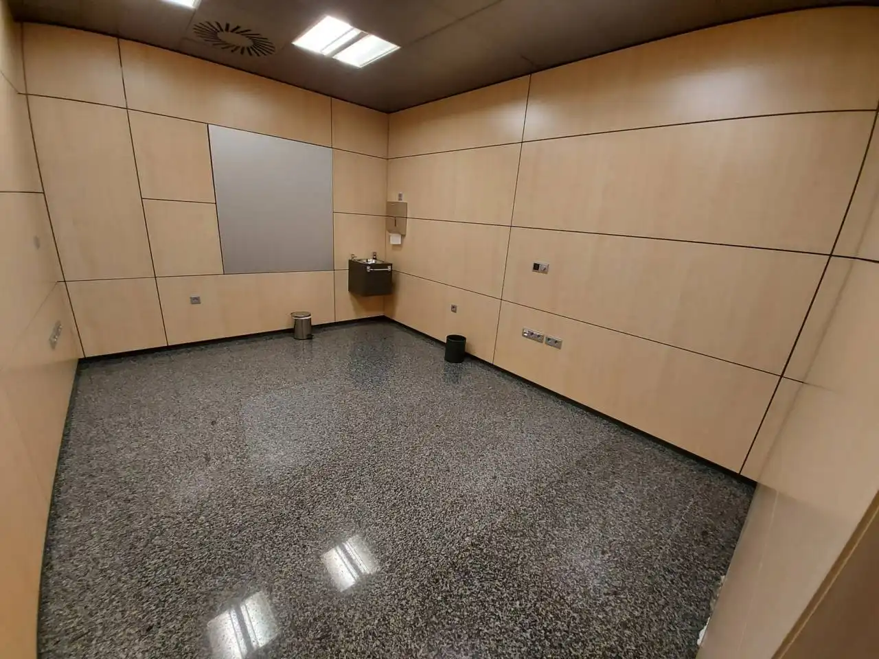 Office for sale in Alcorcón  with Air Conditioner and Alarm