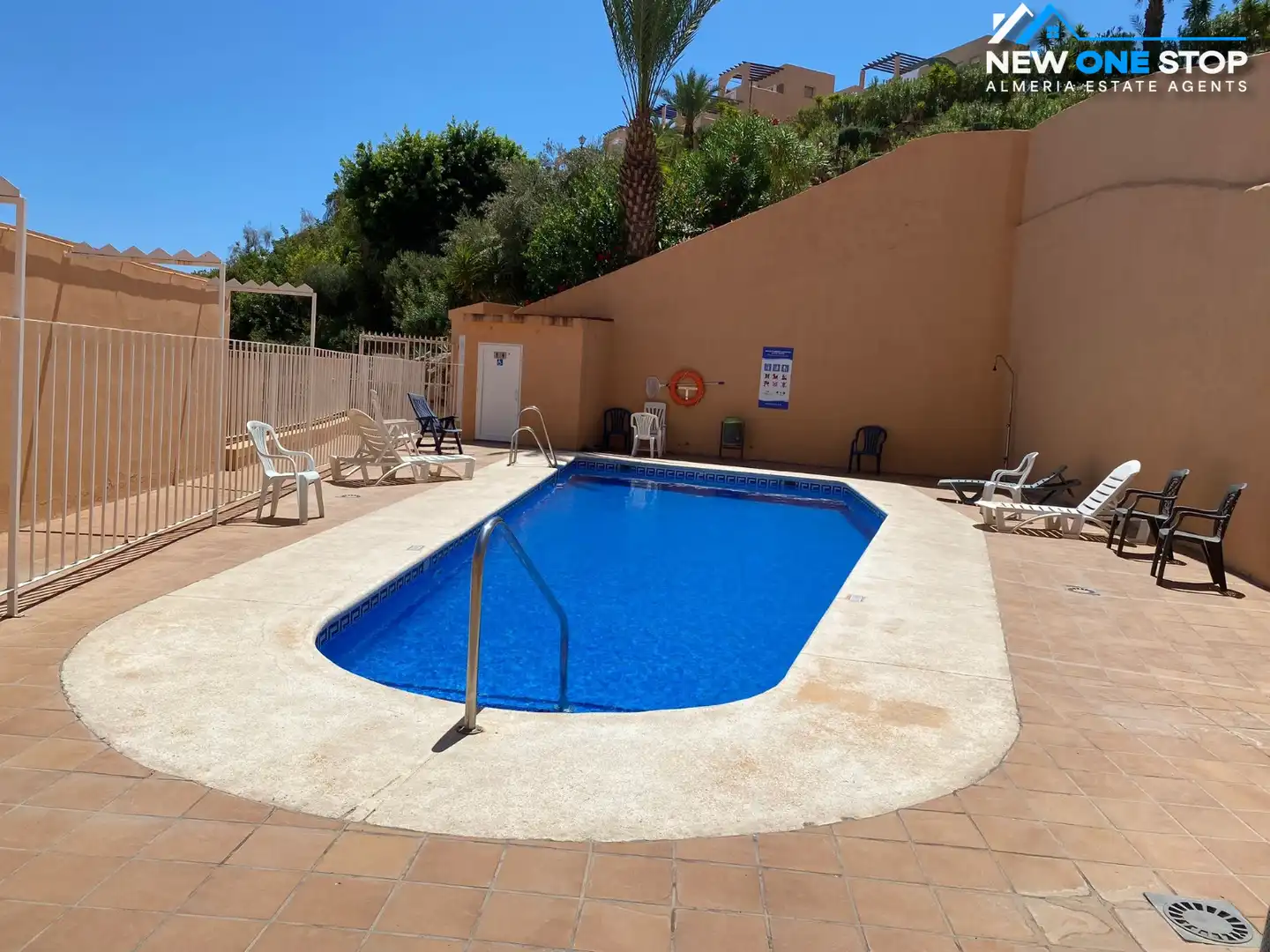 Piscina de Ático en venta en Mojácar con Aire acondicionado, Calefacción y Terraza