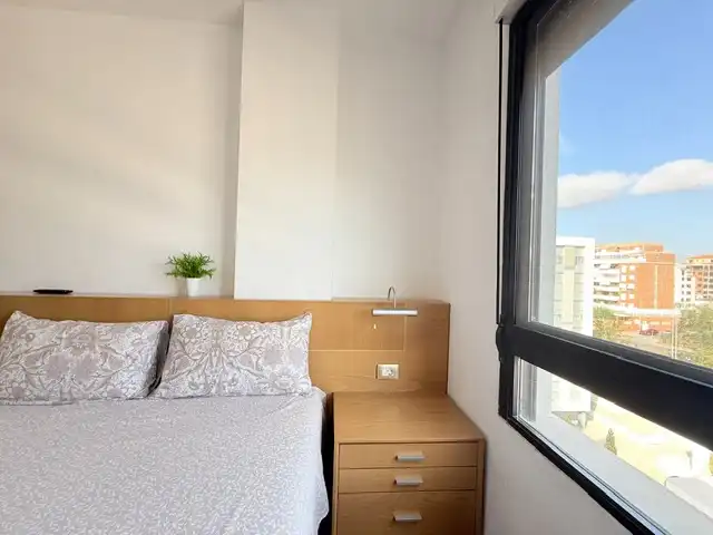 Habitación de Piso en venta en Castellón de la Plana / Castelló de la Plana con Aire acondicionado, Calefacción y Terraza