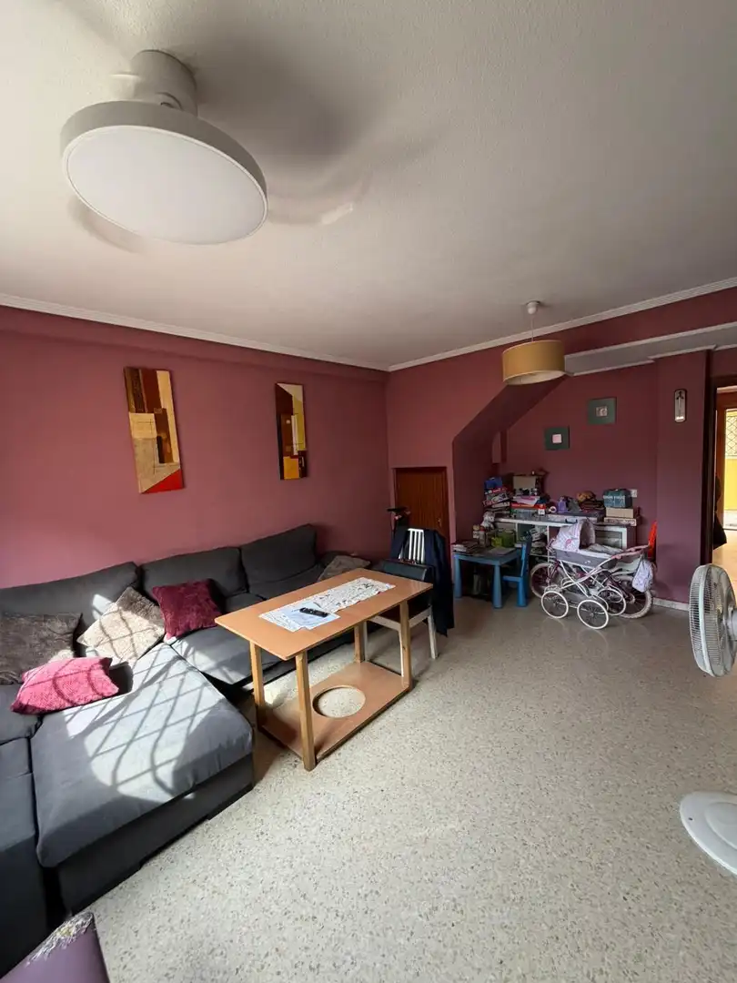 Sala d'estar de Casa adosada en venda en Alcalá de Guadaira