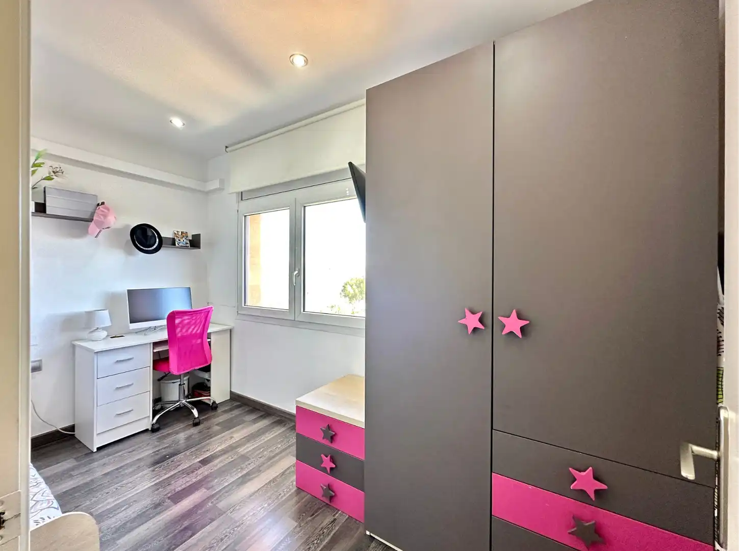 Bedroom of Houses for sale in Torelló  with Air Conditioner, Heating and Private garden