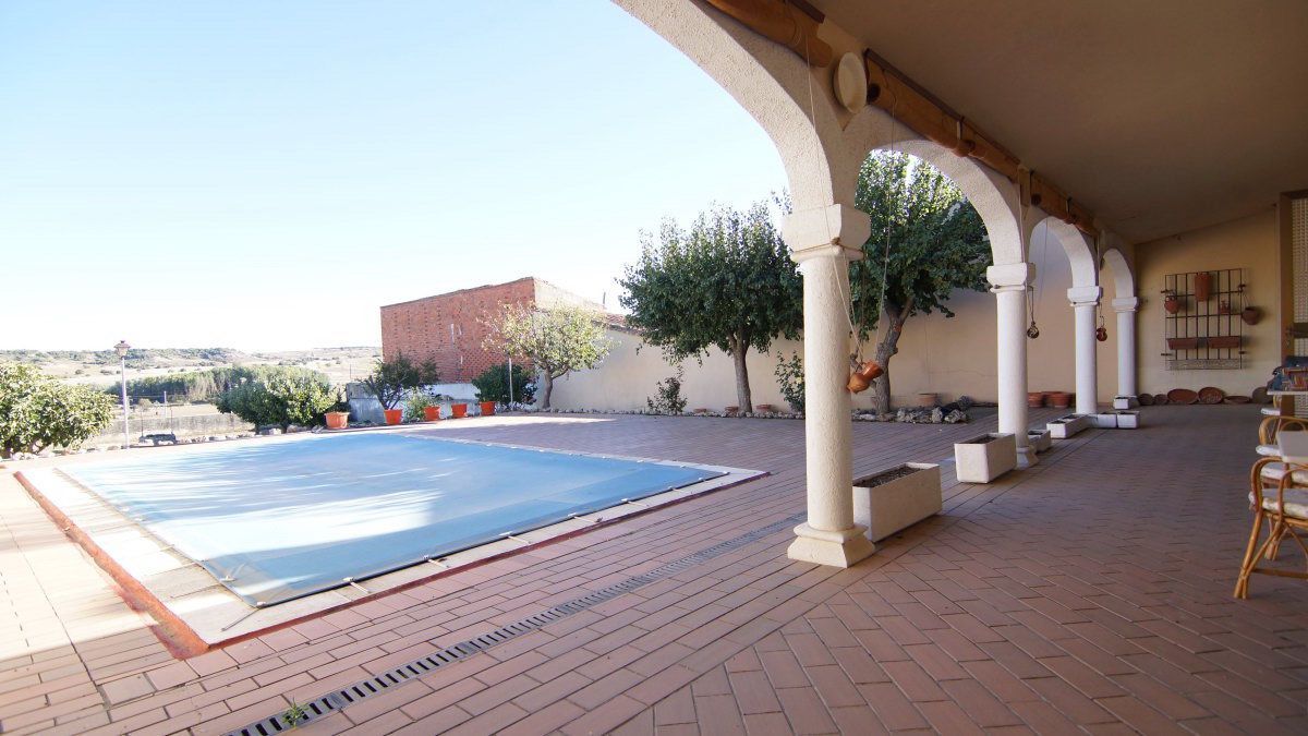 Swimming pool of House or chalet for sale in Corrales del Vino  with Heating, Terrace and Storage room