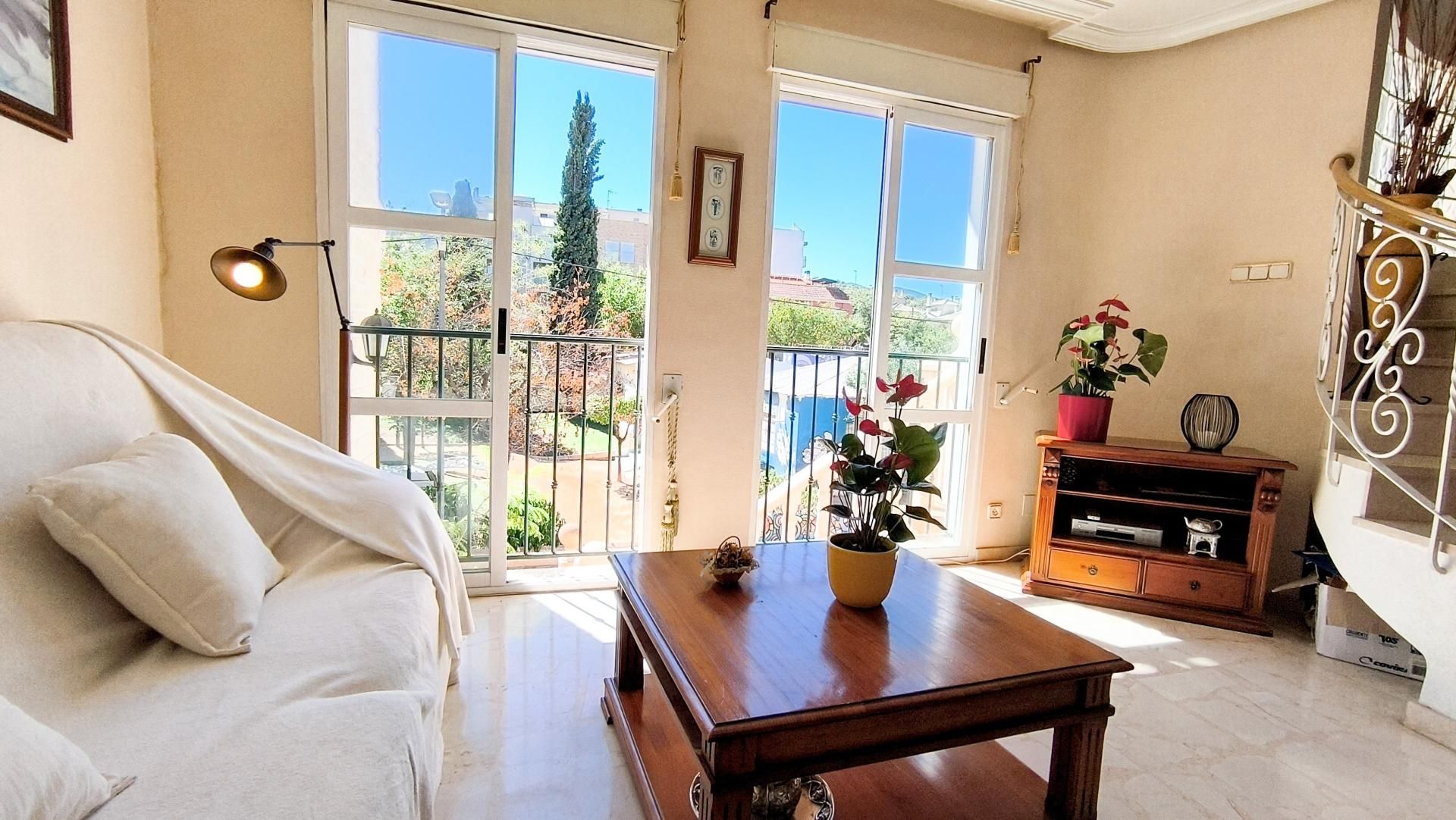 Vista exterior de Casa o xalet en venda en  Murcia Capital amb Terrassa, Piscina i Balcó