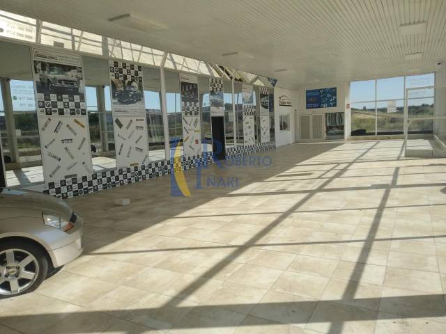 Nave industrial en Venta en Villamañán