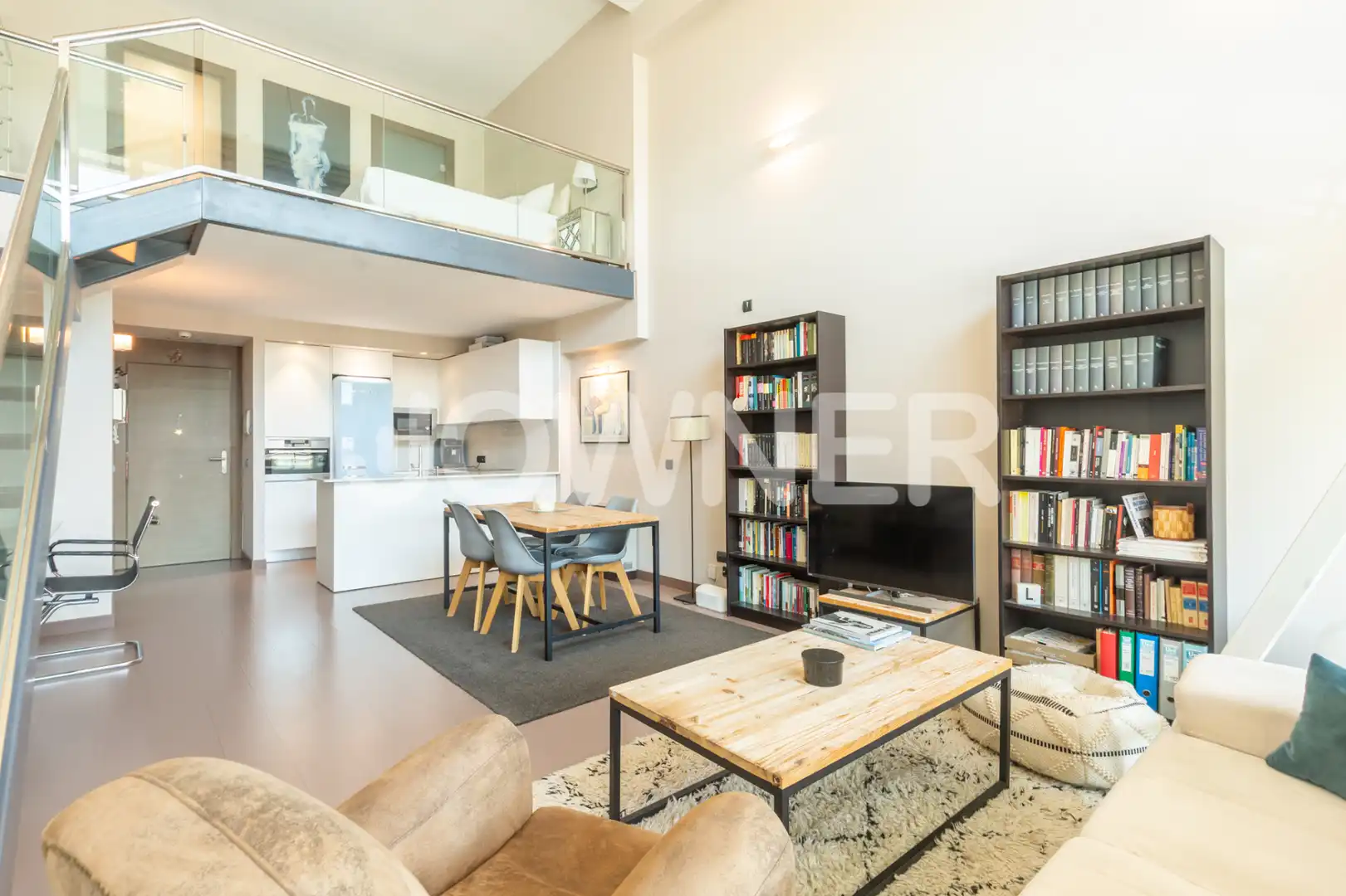 Living room of Flat for rent in Madrid  with Air Conditioner and Furnished
