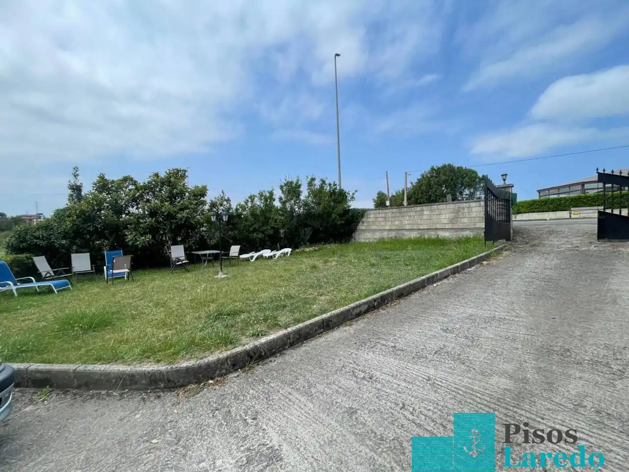 Houses for sale in Argoños   with Heating, Private garden and Parquet flooring