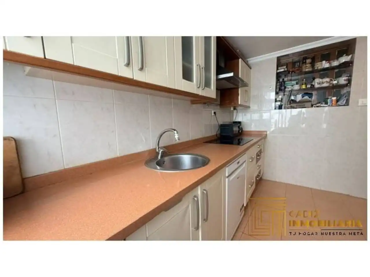 Cocina de Piso en venta en Cádiz con Aire acondicionado