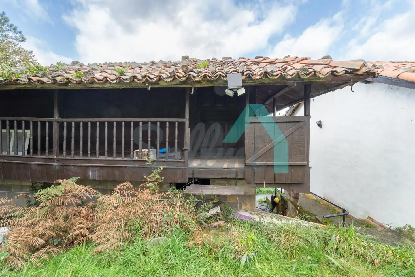 Vista exterior de Casa o xalet en venda en Cudillero amb Jardí privat i Traster