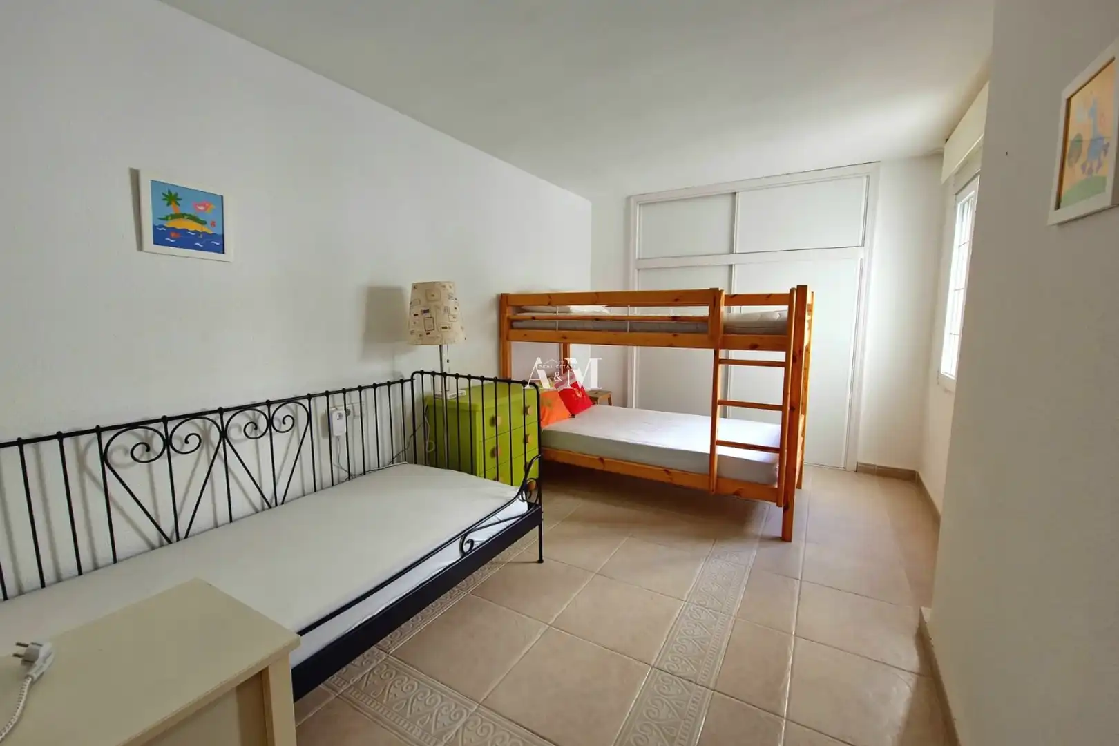 Habitación de Piso de alquiler en Torrevieja con Aire acondicionado, Calefacción y Amueblado