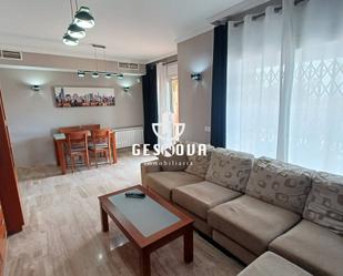 Sala d'estar de Apartament en venda en Cubelles amb Aire condicionat i Terrassa