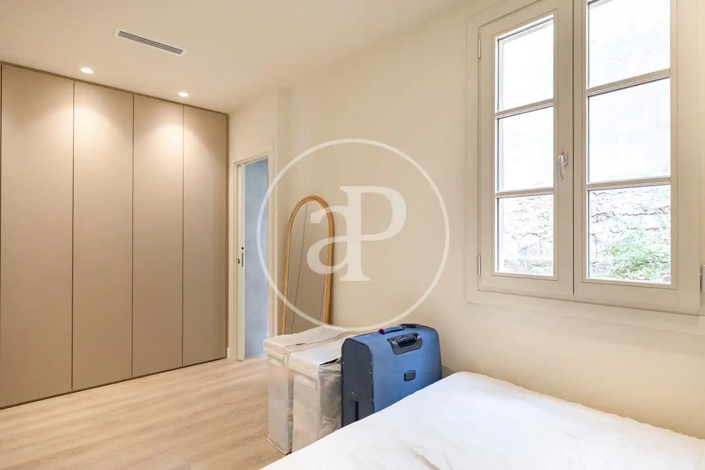 Schlafzimmer von Wohnung zum Verkauf in Barcelona mit Klimaanlage, Heizung und Privatgarten