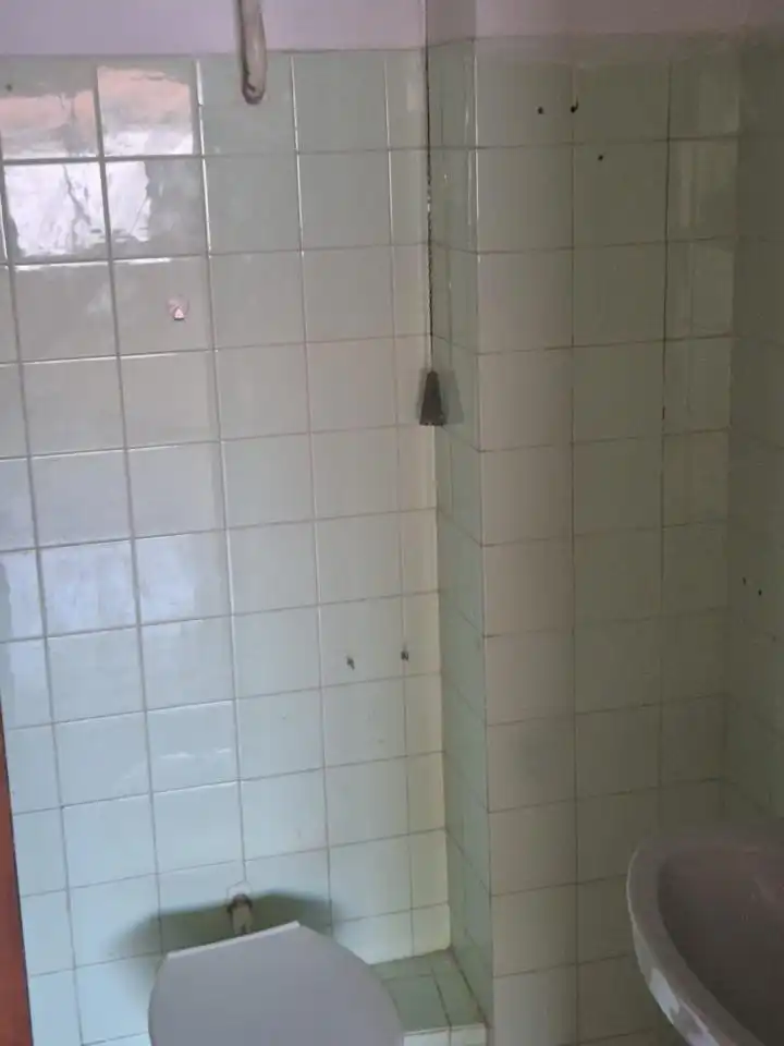Badezimmer von Wohnung zum Verkauf in Almansa mit Balkon