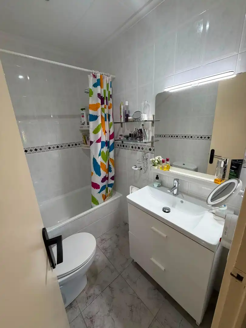 Bathroom of Flat for sale in Sabadell