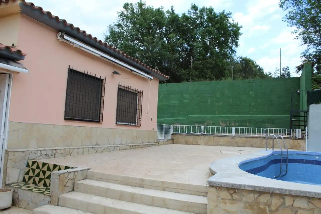 Piscina de Casa o chalet en venta en Quart con Calefacción, Jardín privado y Piscina