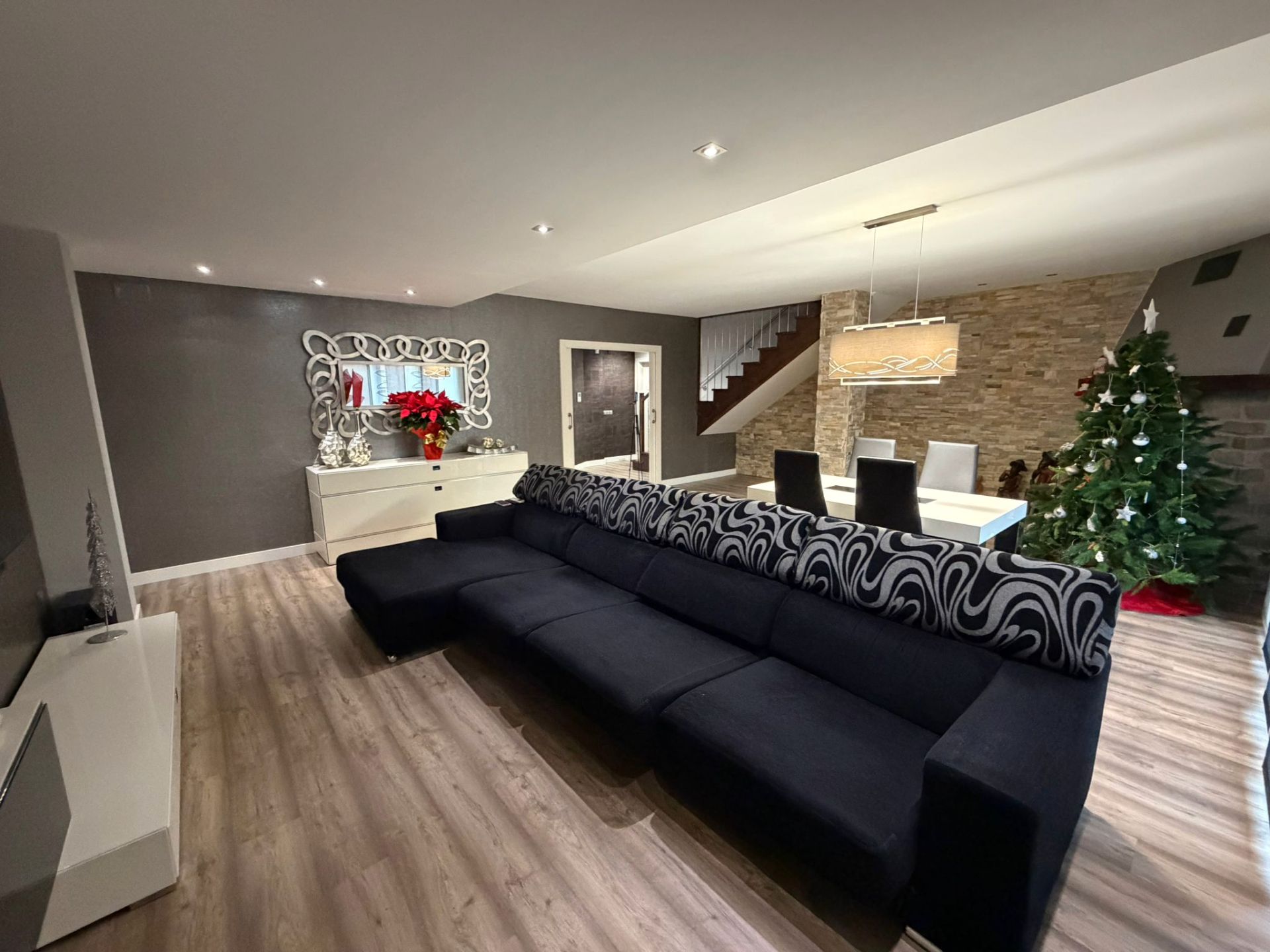 Living room of House or chalet for sale in Albesa  with Air Conditioner, Heating and Parquet flooring