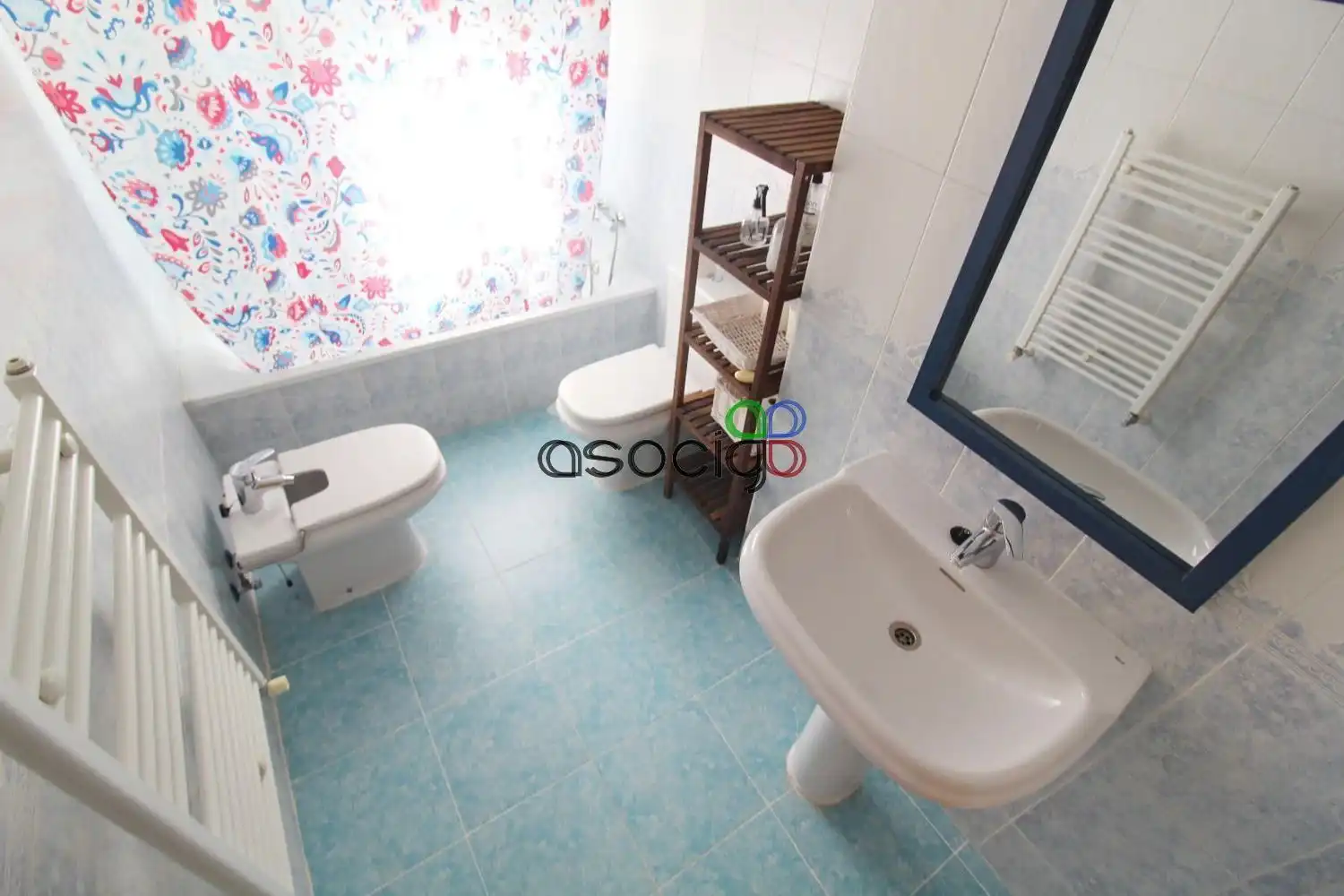 Bany de Casa o xalet en venda en Guadalajara amb Calefacció, Terrassa i Piscina