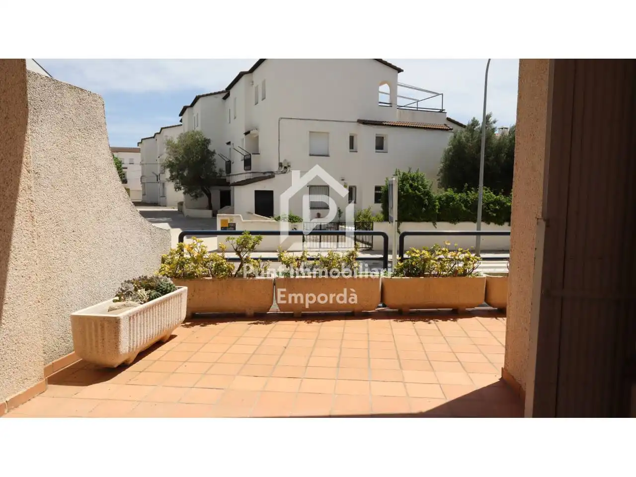 Vista exterior de Apartament en venda en Llançà amb Aire condicionat, Calefacció i Terrassa