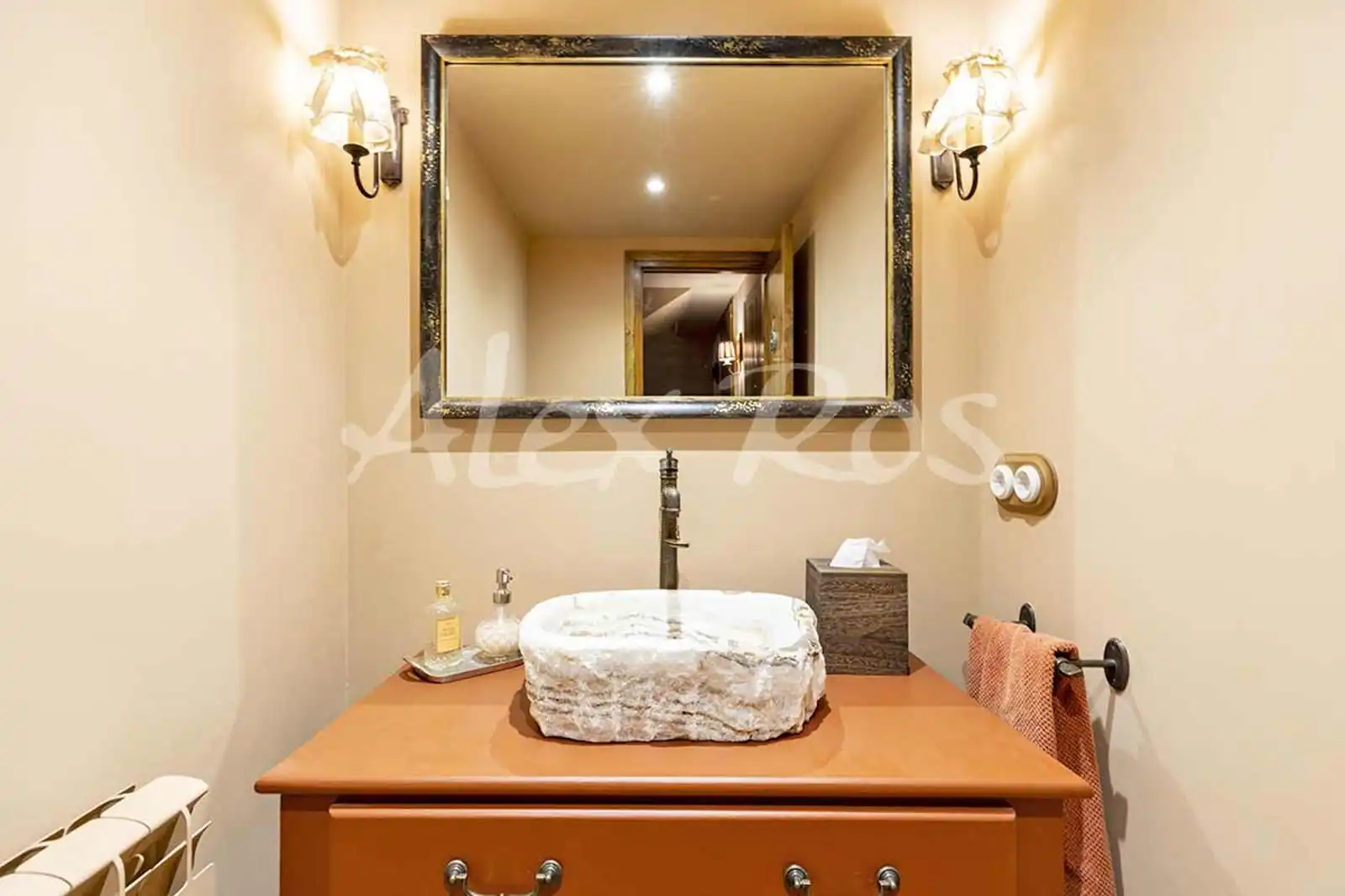 Bathroom of Houses for sale in Urús  with Heating, Private garden and Terrace
