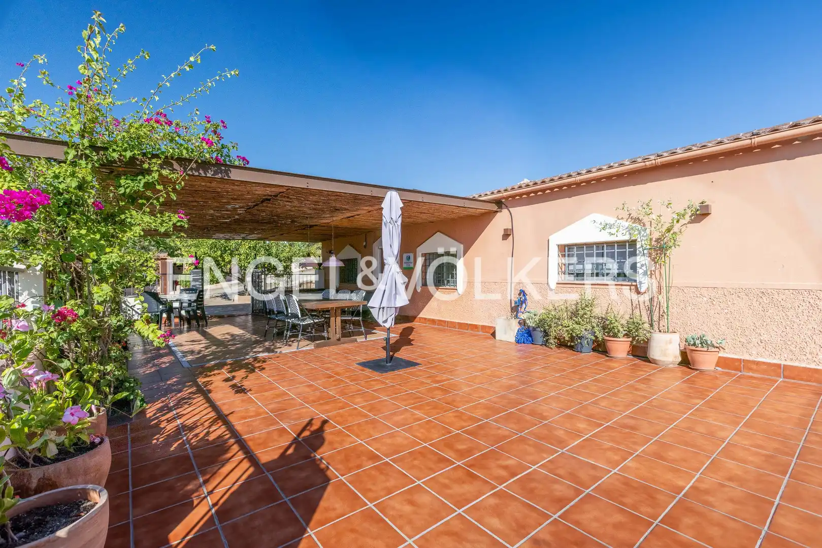 Terrace of Country homes for sale in Calañas, Huelva