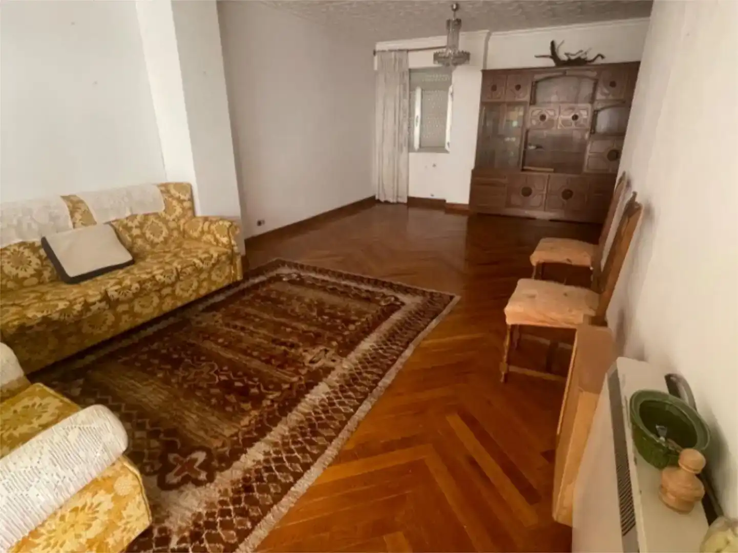 Sala de estar de Piso en venta en Viana do Bolo con Parquet y Balcón