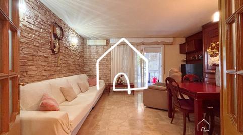 Foto 4 de Casa adosada en venta en Centre, Viladecans