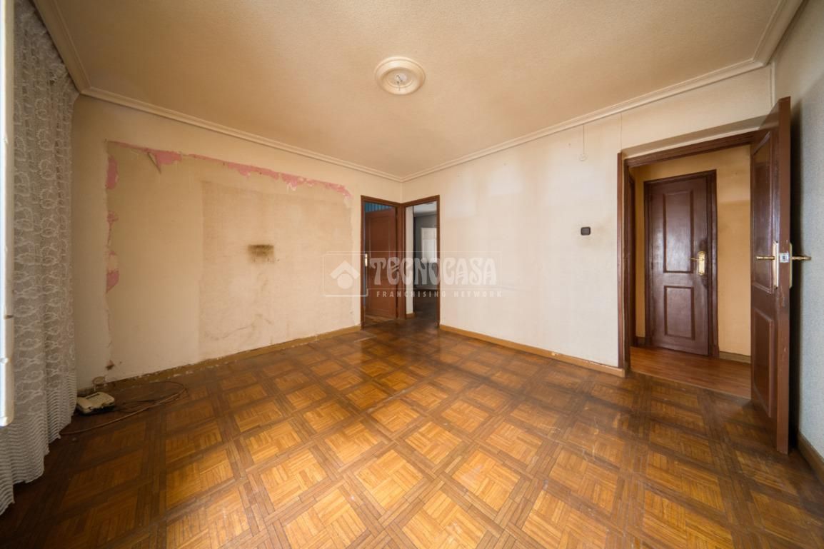 Bedroom of Flat for sale in Palencia Capital  with Storage room and Balcony