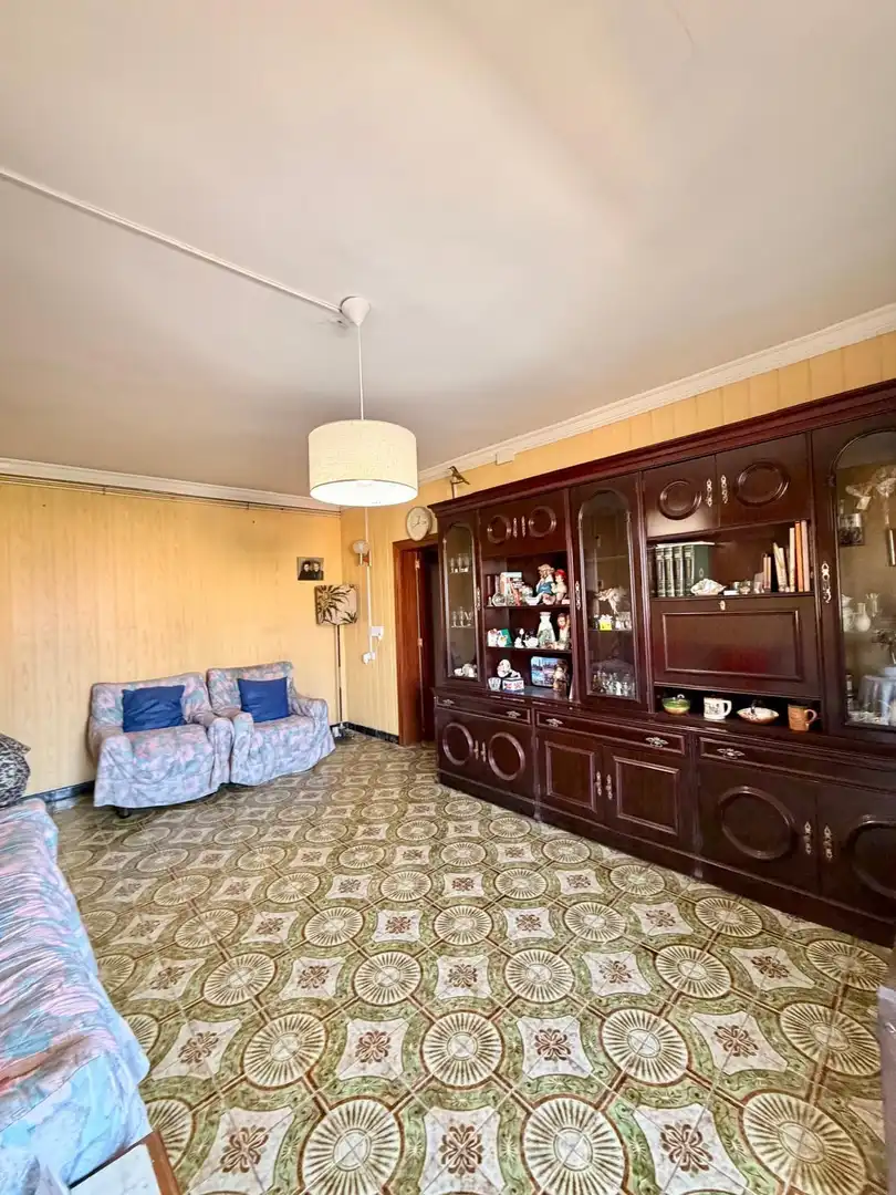Sala de estar de Piso en venta en Sabadell con Balcón