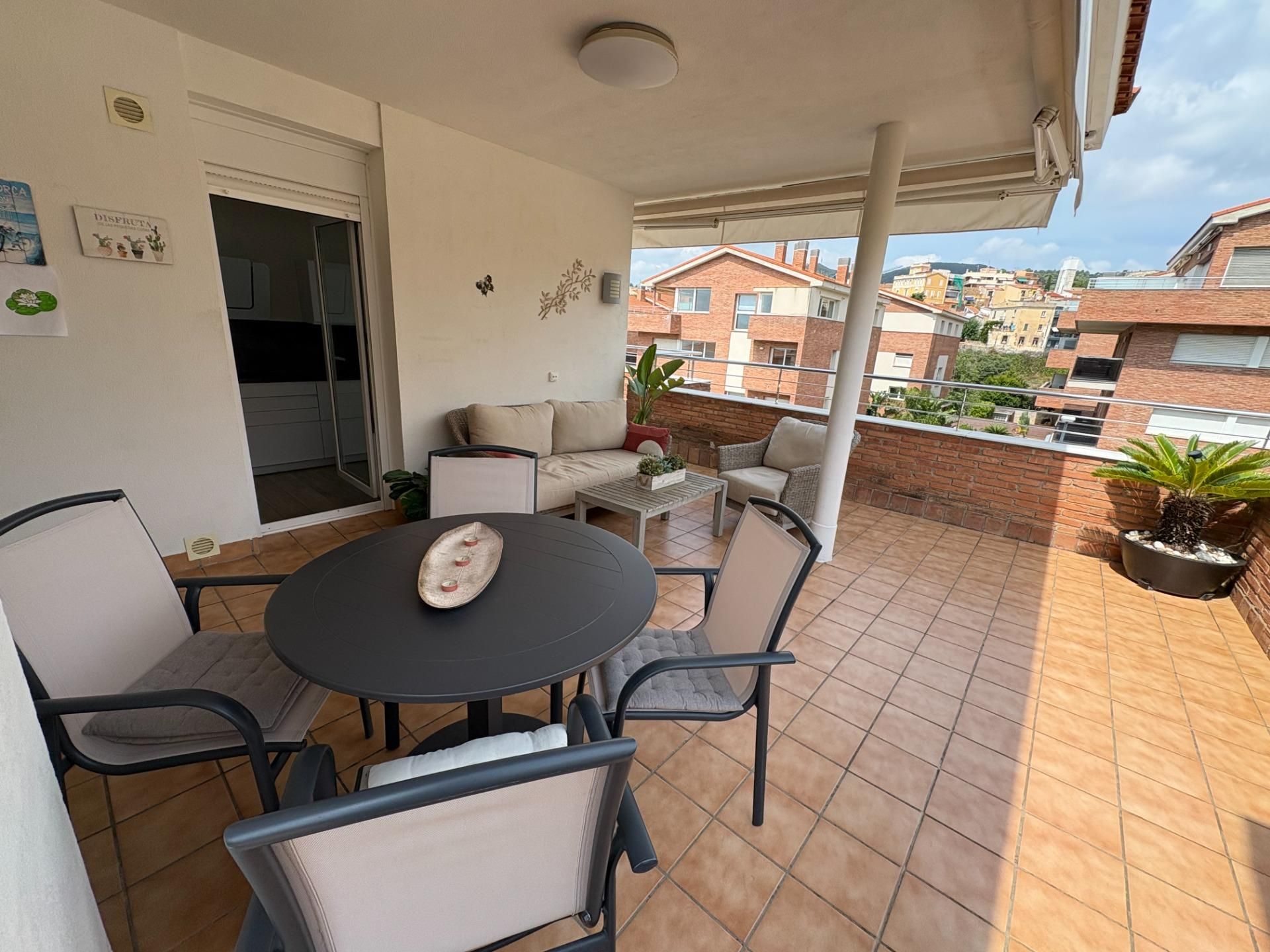 Duplex for sale in Tiana