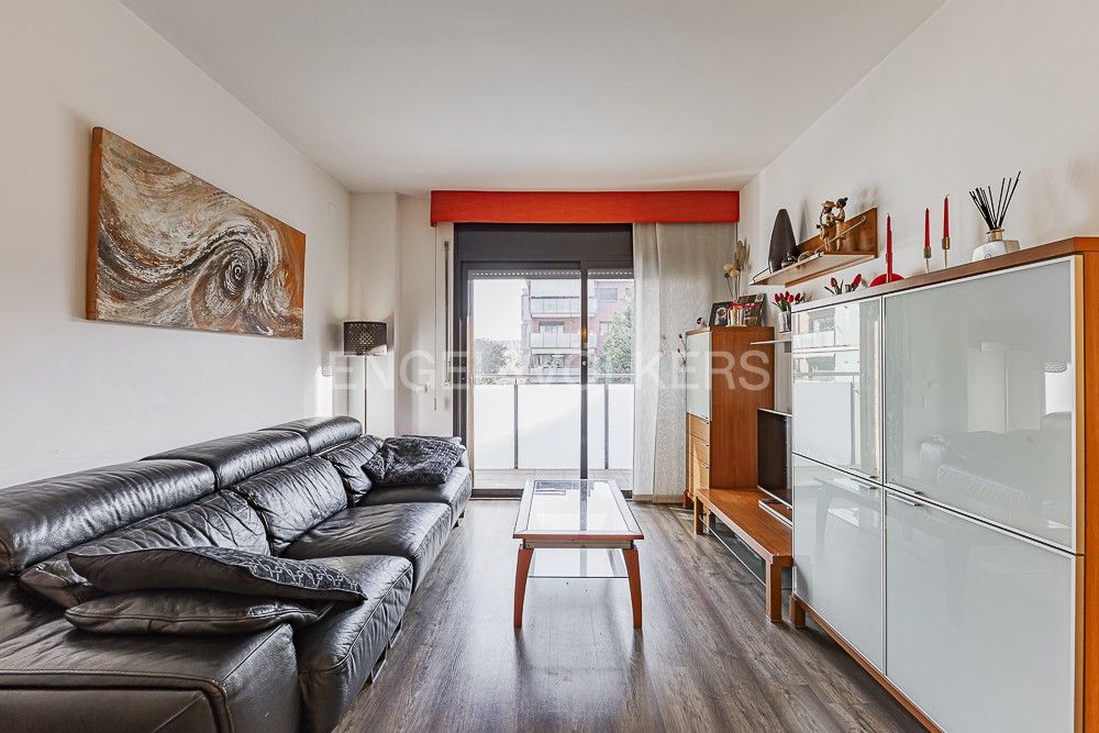 Sala d'estar de Apartament en venda en Rubí amb Aire condicionat, Calefacció i Parquet