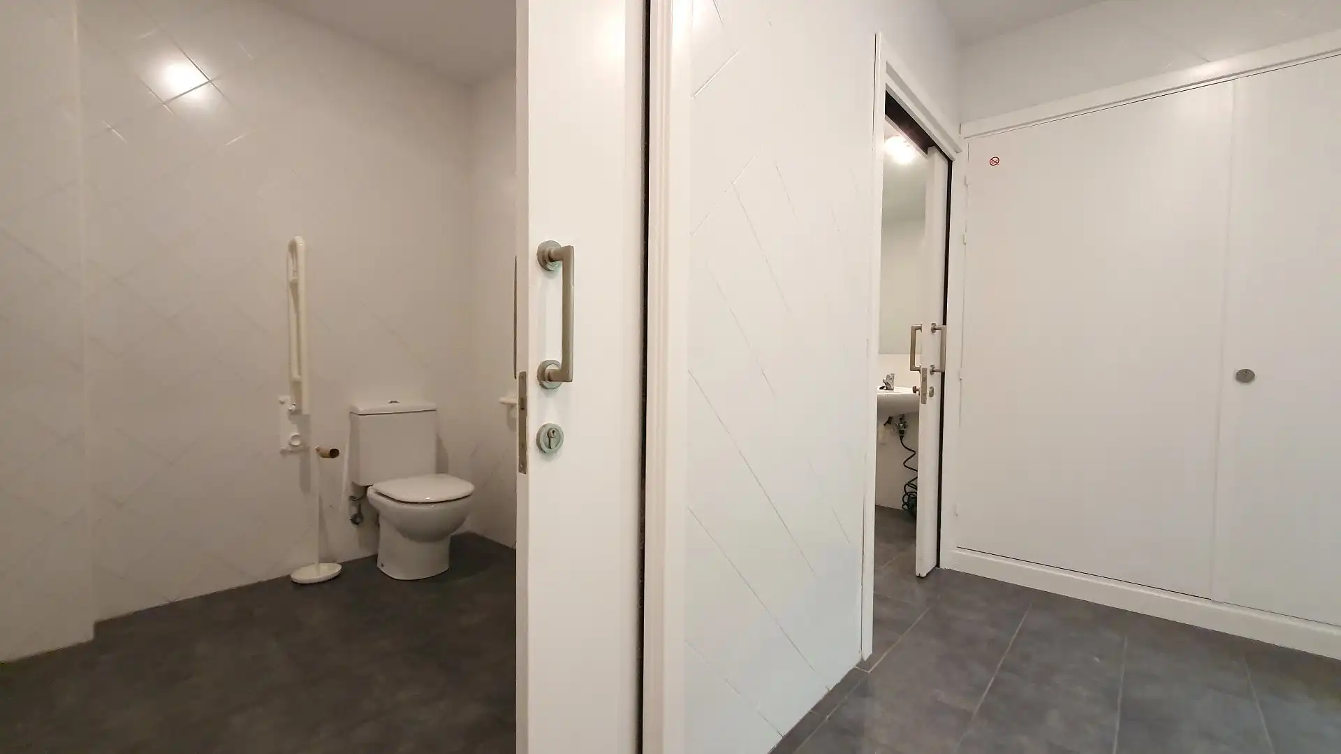 Business premises to rent in Centro - Mendibil - Santiago, imagen 24
