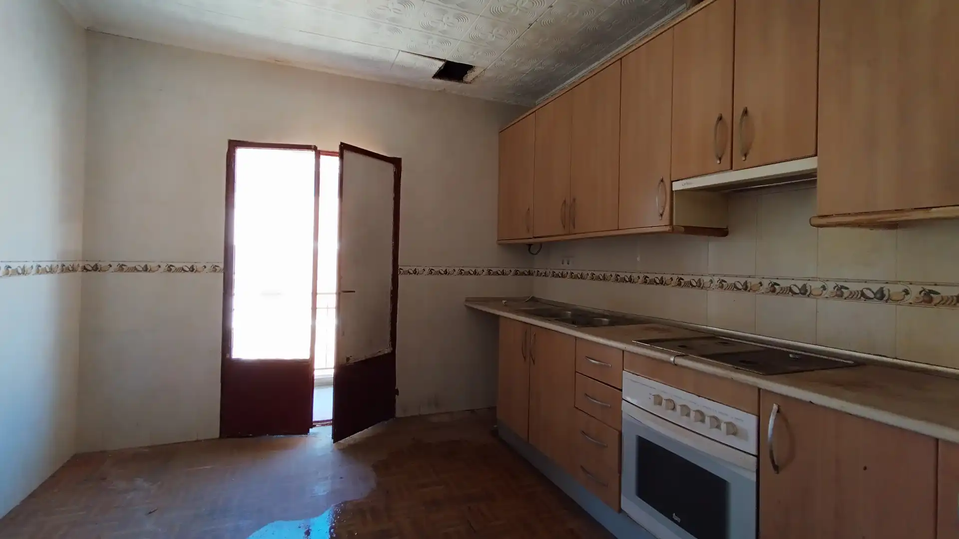 Kitchen of Flat for sale in Valdepeñas  with Terrace