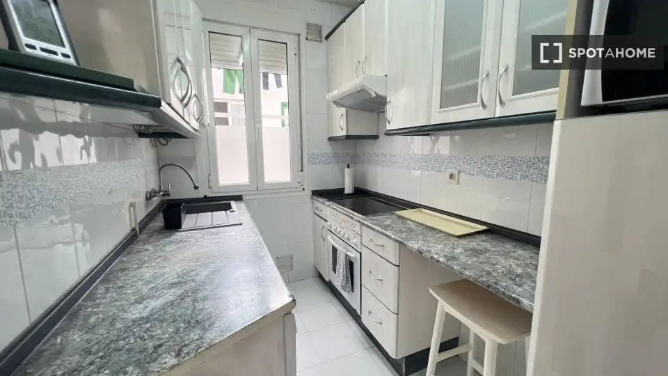 Cocina de Piso de alquiler en Madrid con Aire acondicionado, Calefacción y Amueblado