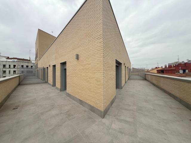 Ático en Venta en Calle Ramon y Cajal  en Alfonso