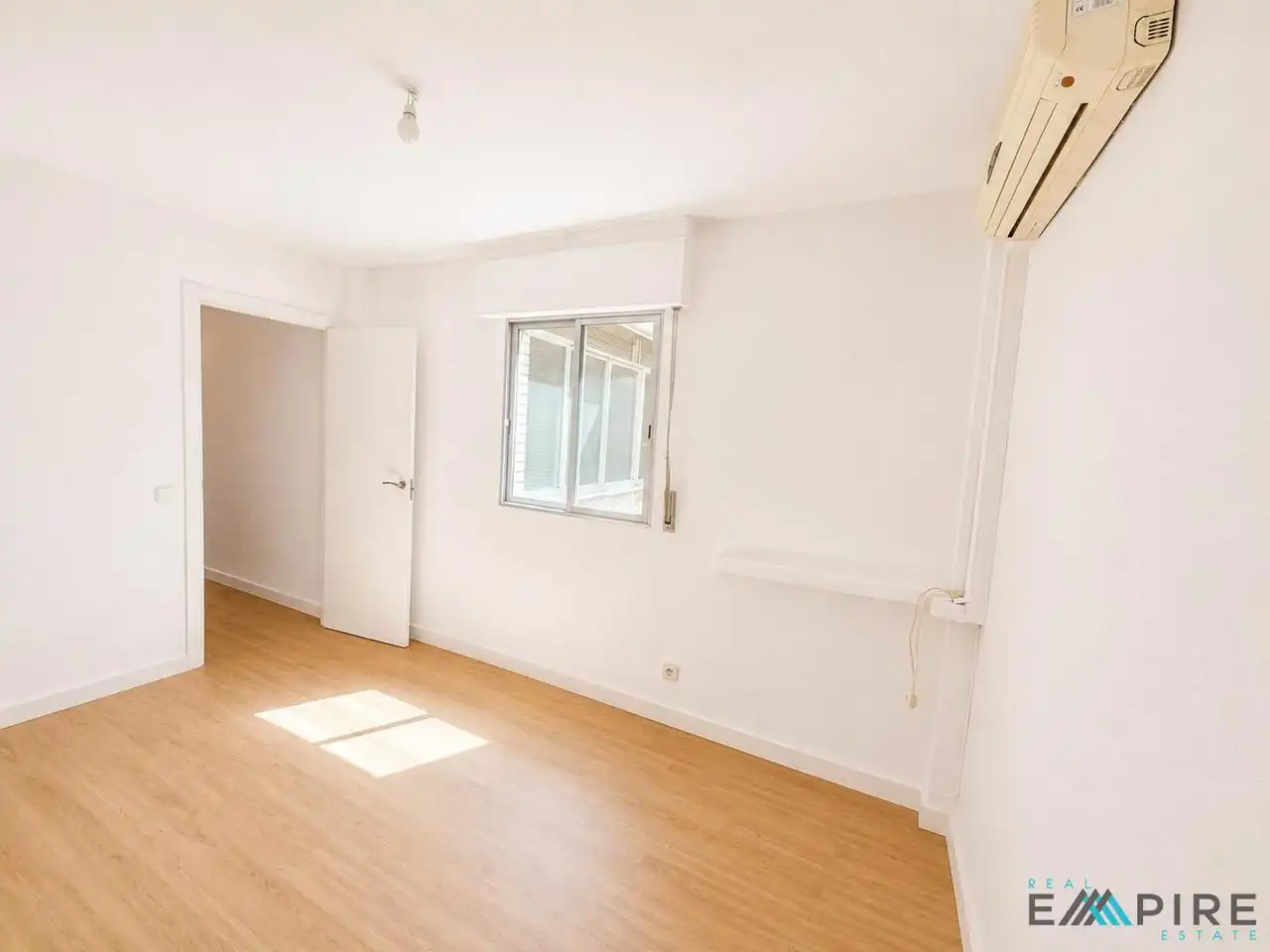 Bedroom of Flat for sale in Parla  with Air Conditioner and Terrace