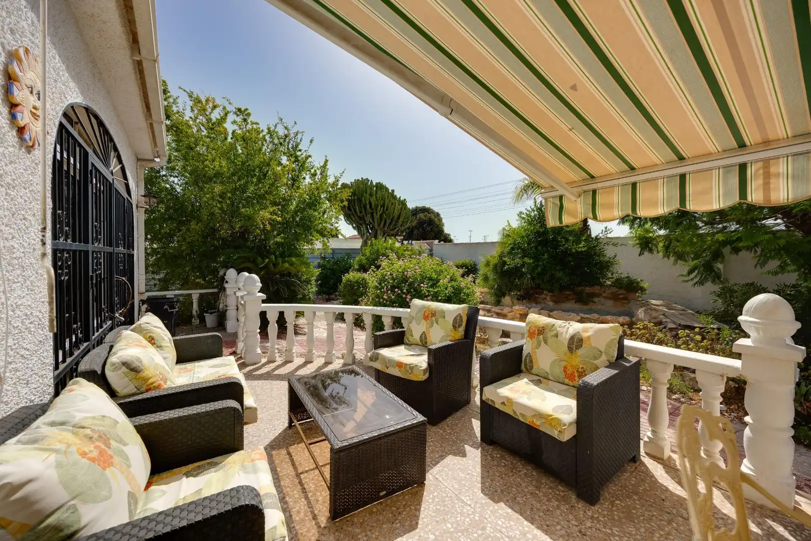 Terrassa de Casa o xalet en venda en Torrevieja amb Aire condicionat, Jardí privat i Terrassa