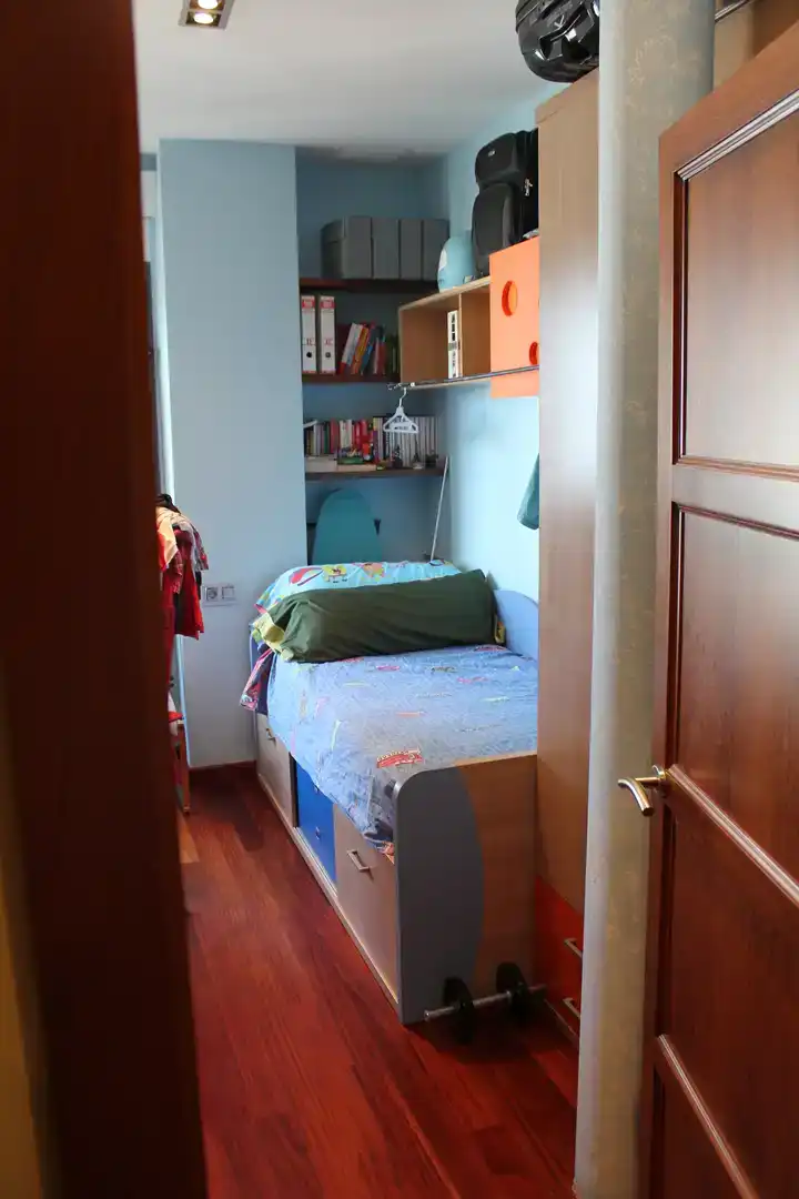 Habitación de Piso en venta en  Sevilla Capital con Aire acondicionado y Piscina