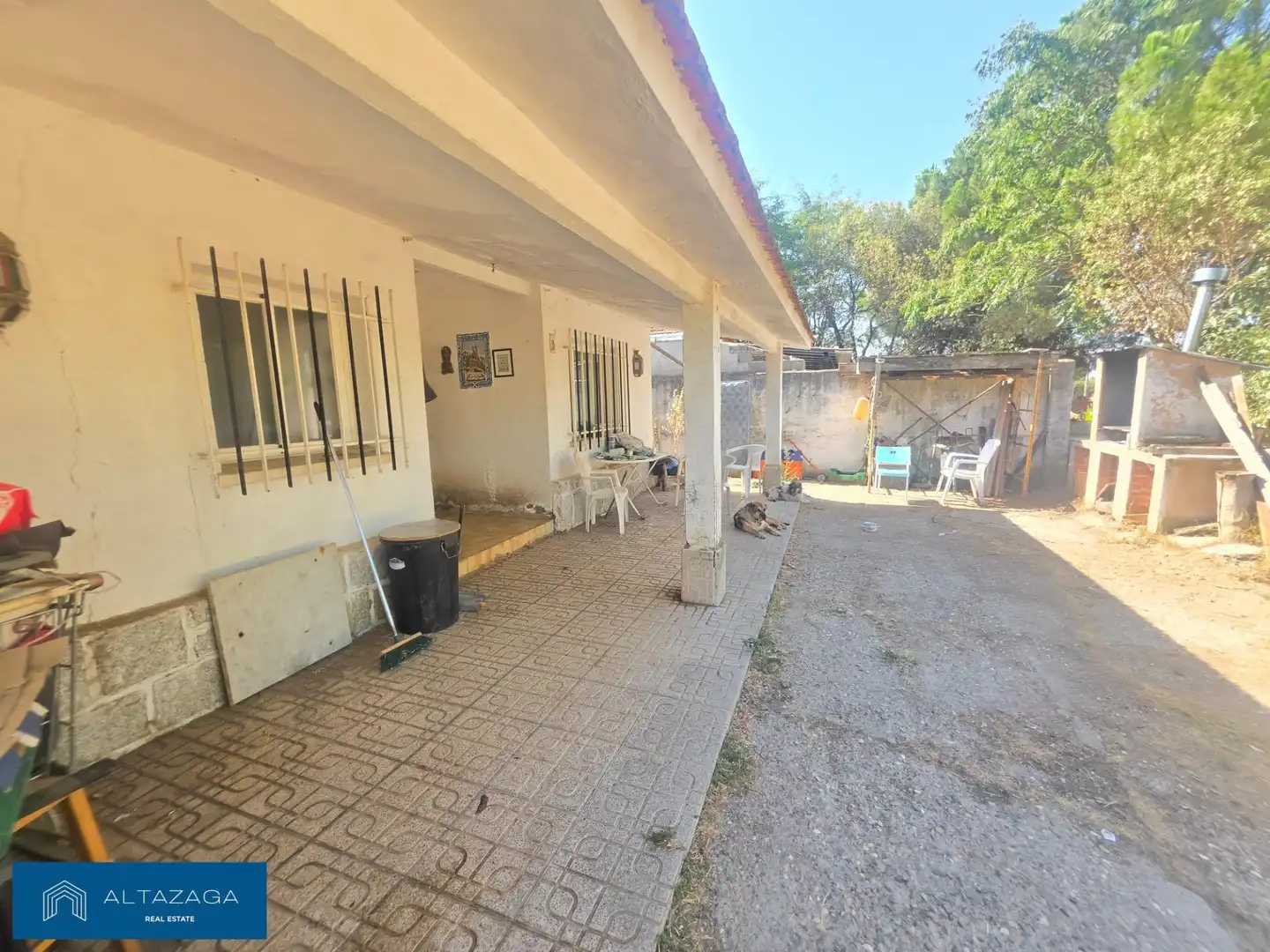 Außenansicht von Haus oder Chalet zum Verkauf in Talamanca de Jarama mit Heizung und Privatgarten