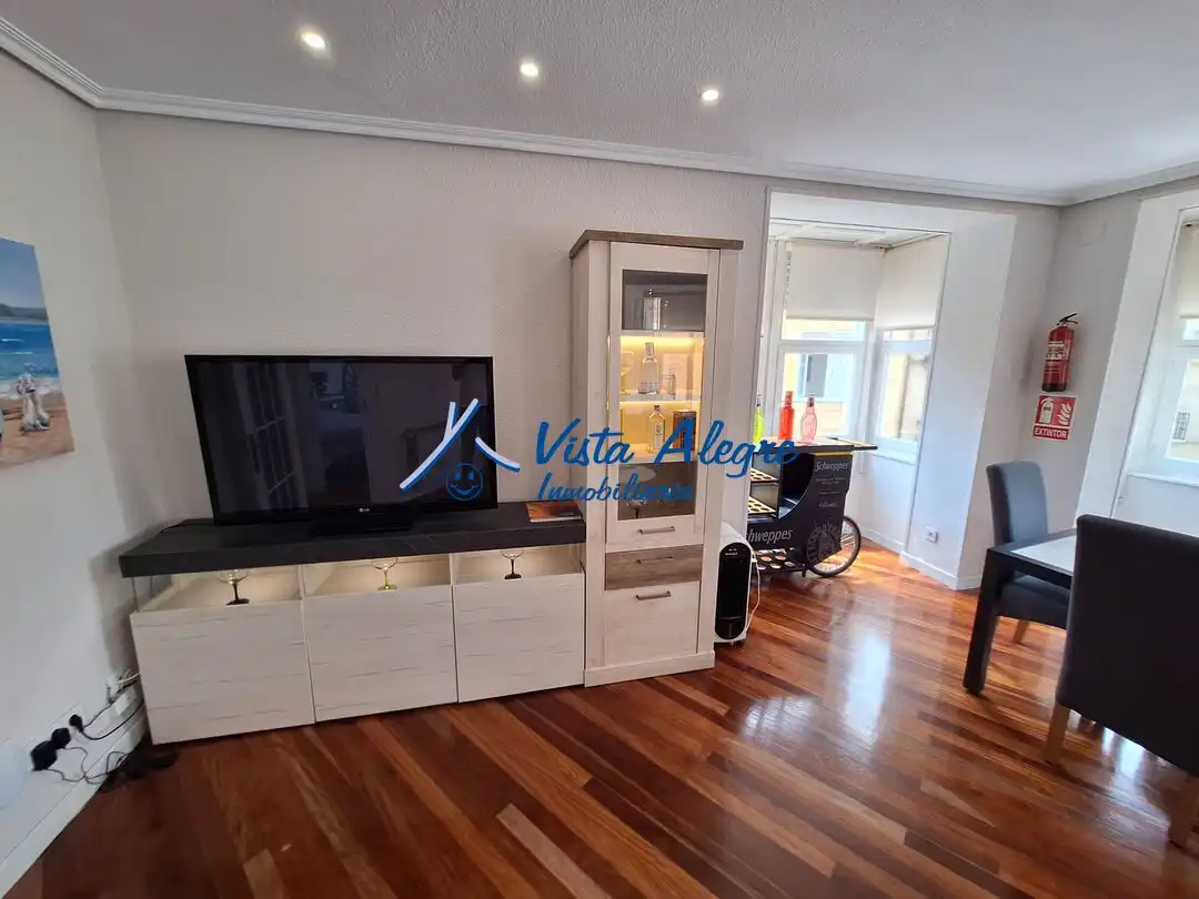 Sala de estar de Apartamento en venta en Haro con Calefacción, Terraza y Amueblado