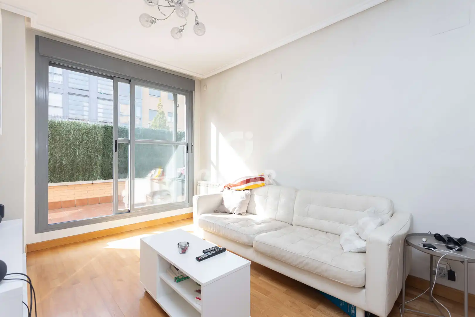 Sala de estar de Planta baja en venta en Madrid con Calefacción, Trastero y Piscina