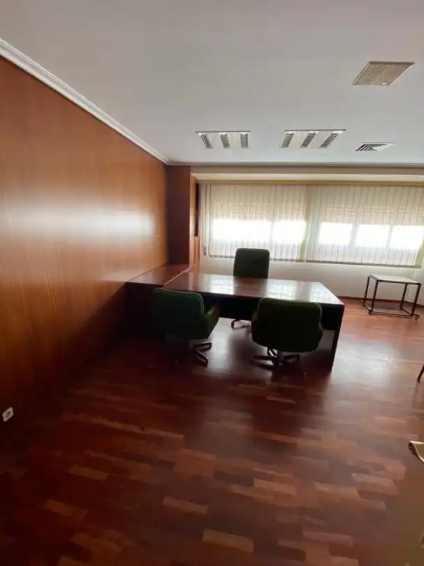 Büro mit Aufzug zur Miete in Calle General Vara de Rey, imagen 3