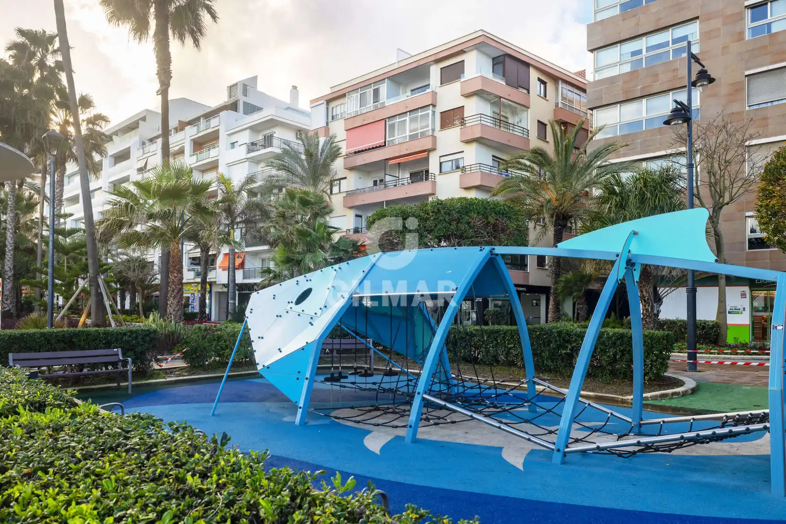 Vista exterior de Apartament en venda en Estepona amb Balcó