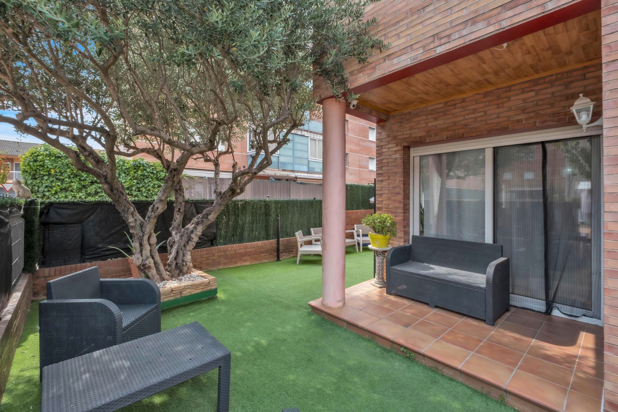 Single-family semi-detached for sale in  Carrer Maria Àngels Anglada, 1, Maçana