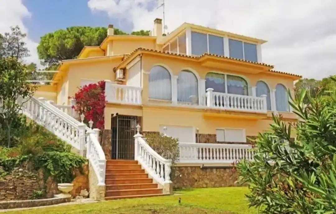 Villa con piscina in vendita a Torre Valentina - Mas Vilar de La Mutxada - Treumal