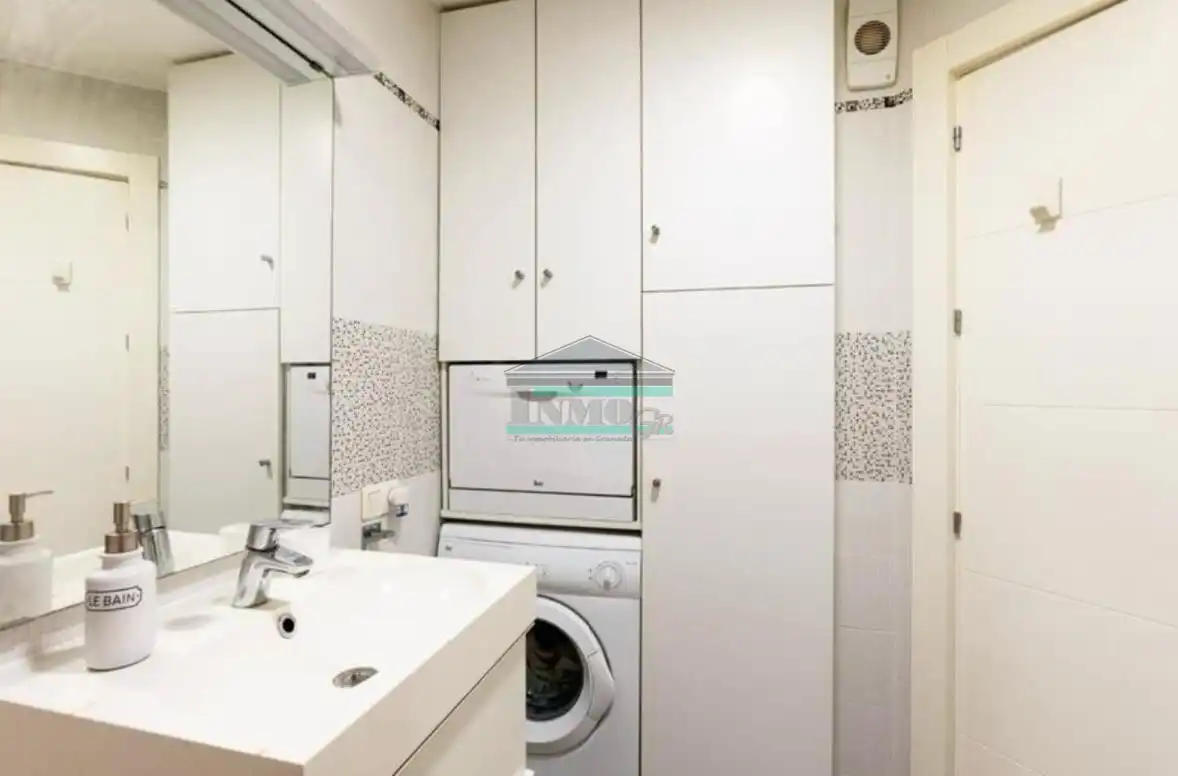 Badezimmer von Wohnung zum Verkauf in Salobreña mit Klimaanlage, Terrasse und Möbliert