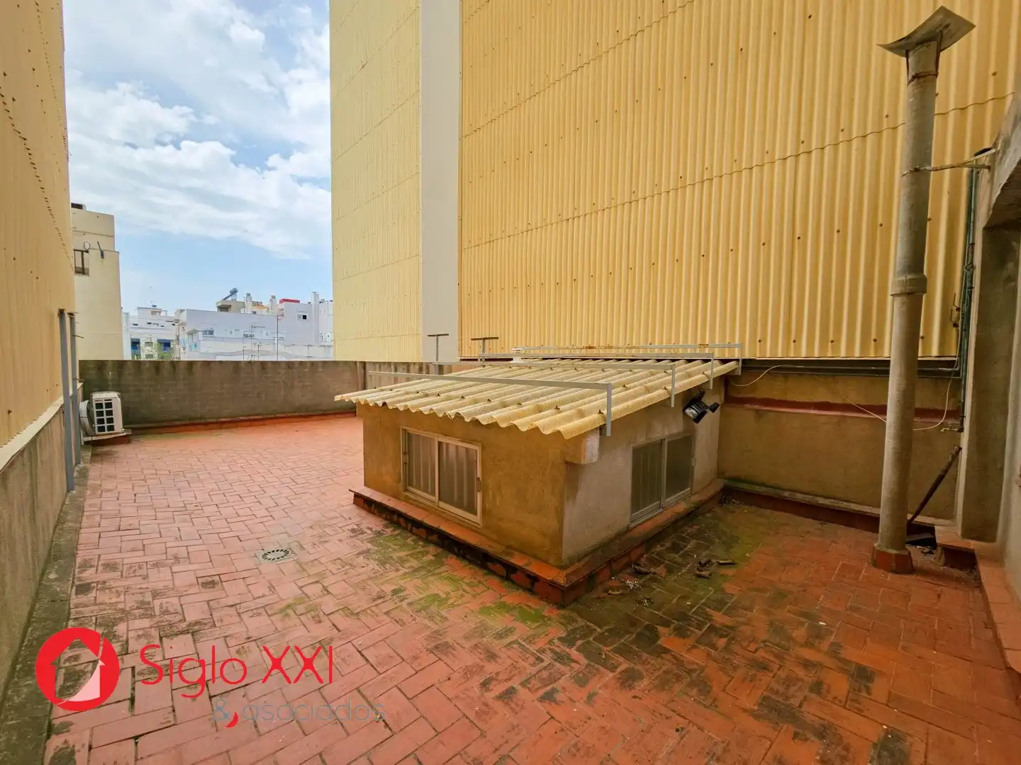 Vista exterior de Casa o xalet en venda en Burriana / Borriana amb Aire condicionat, Terrassa i Traster
