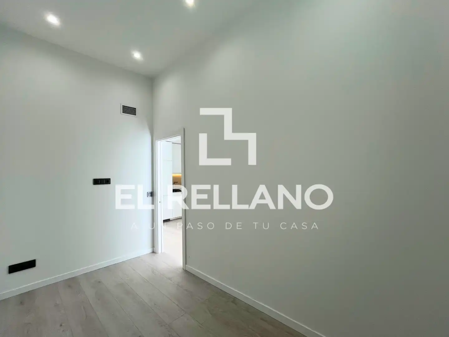 Piso en venta en Badalona con Aire acondicionado, Calefacción y Jardín privado