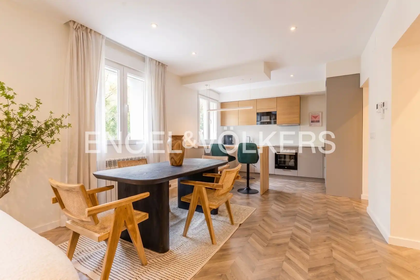 Exterior view of Flat for sale in Madrid  with Air Conditioner, Heating and Parquet flooring