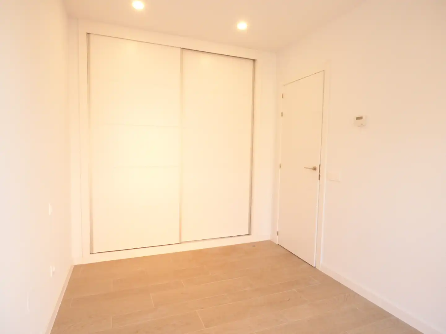 Bedroom of Flat for rent in Madrid  with Air Conditioner, Heating and Private garden